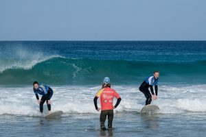 Los mejores instructores de surf Cursos de surf para principiantes en Cantabria
