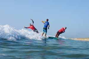 Cours de surf pour débutants Cours de surf pour débutants en Espagne