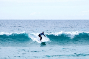 Cours avancés surfant sur les vagues en France