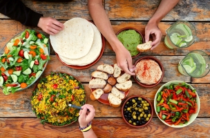 Nourriture équilibrée au camp de surf