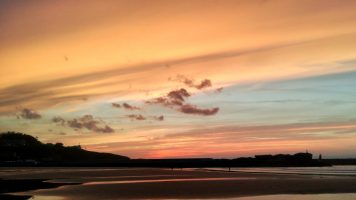 Vue unique sur la plage de San Vicente de la Barquera Vue unique sur la plage de San Vicente de la Barquera